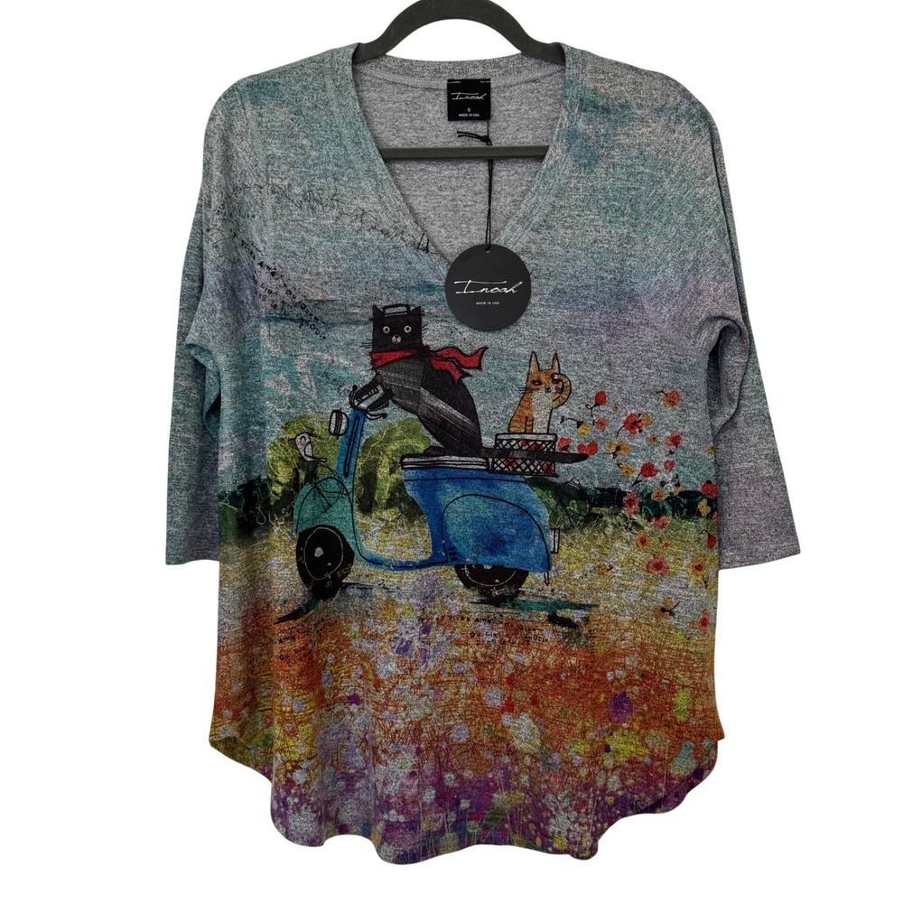Inoah Top Womens Small Gray Cats on Scooter V-Neck 3/4 Sleeve NWT Artsy Eclectic
